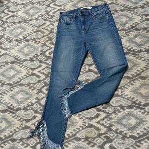 Stylish Frayed Hem Blue Women's Jeans